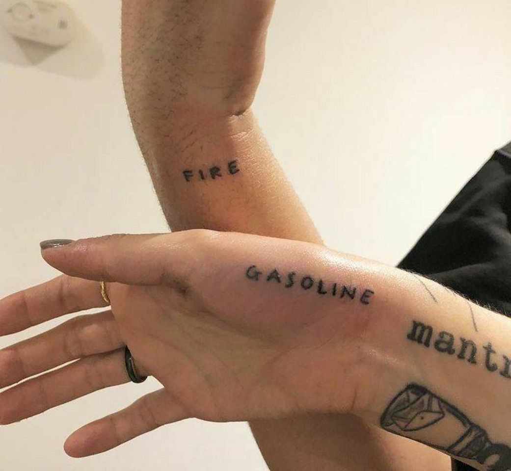 Social tatuagem couple fire & gasoline.