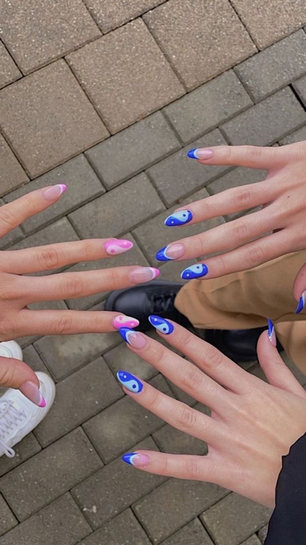 Social matching nails