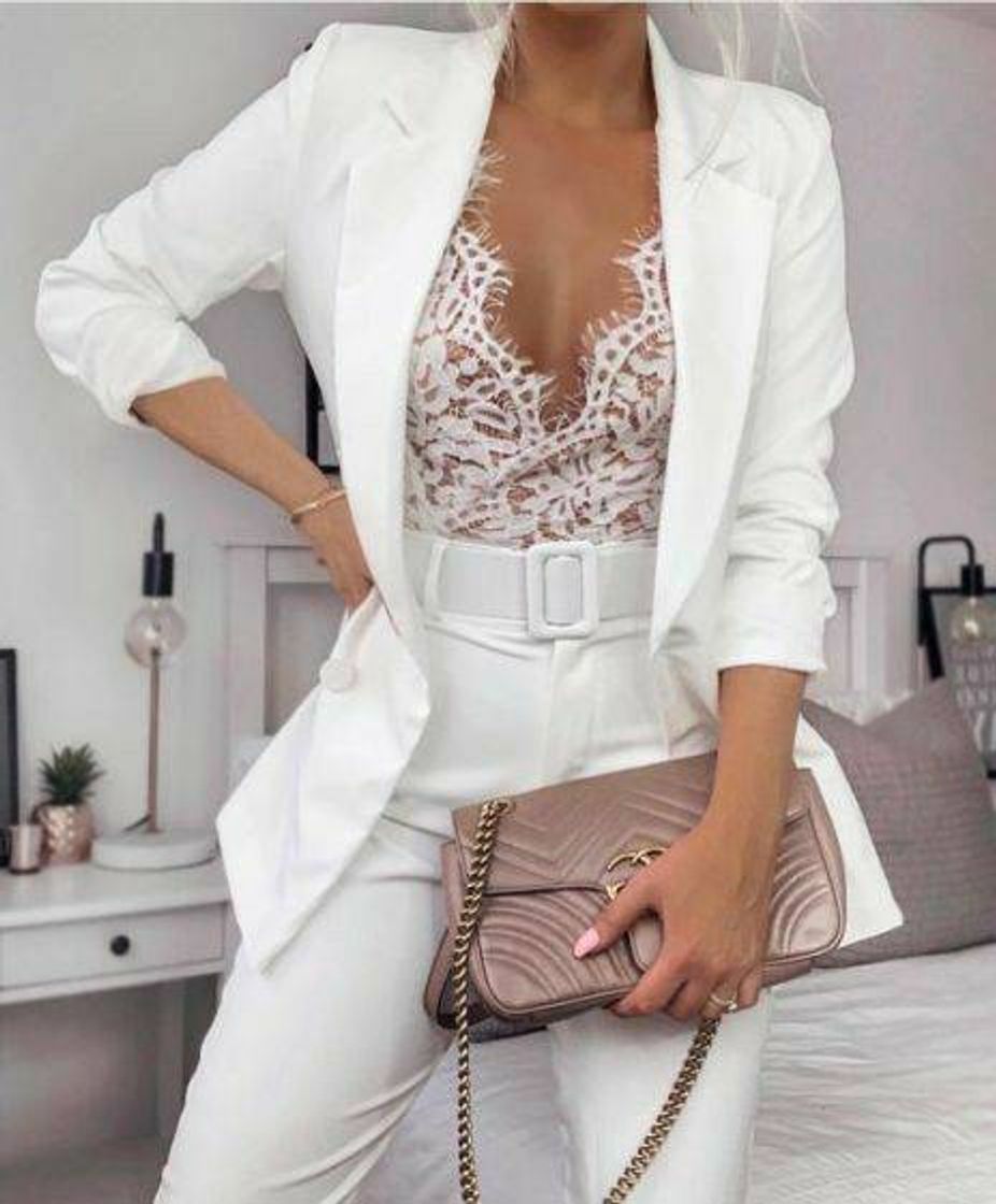 Fashion White 💕