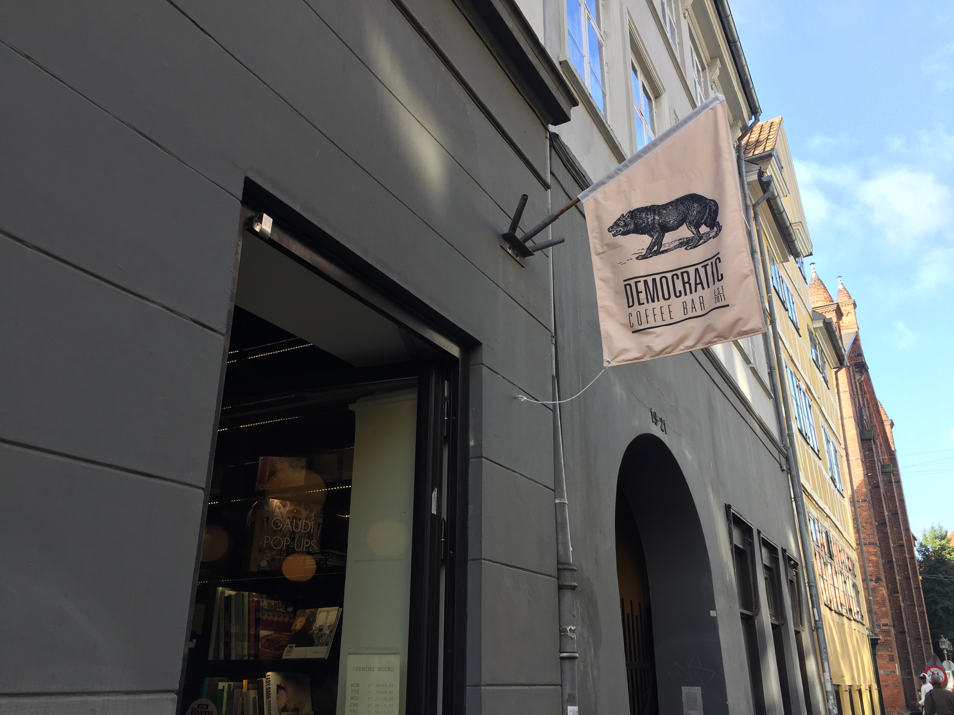 Lugar Democratic Coffee