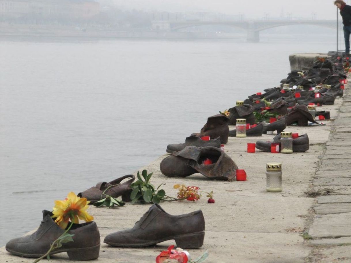 Place Monumento de los zapatos