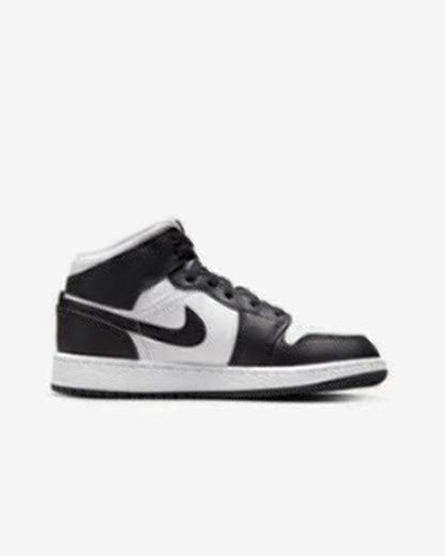 Social Nike Air Jordan 1 Mid