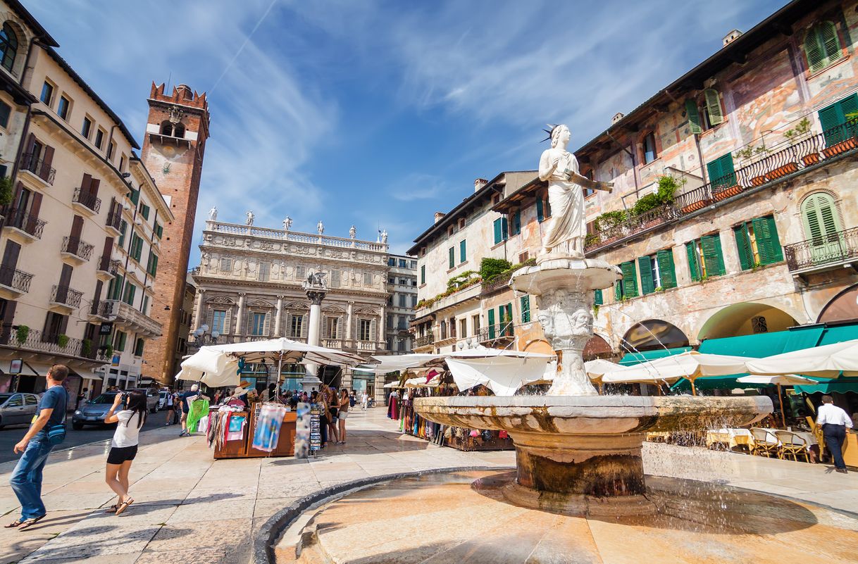 Place Piazza delle Erbe