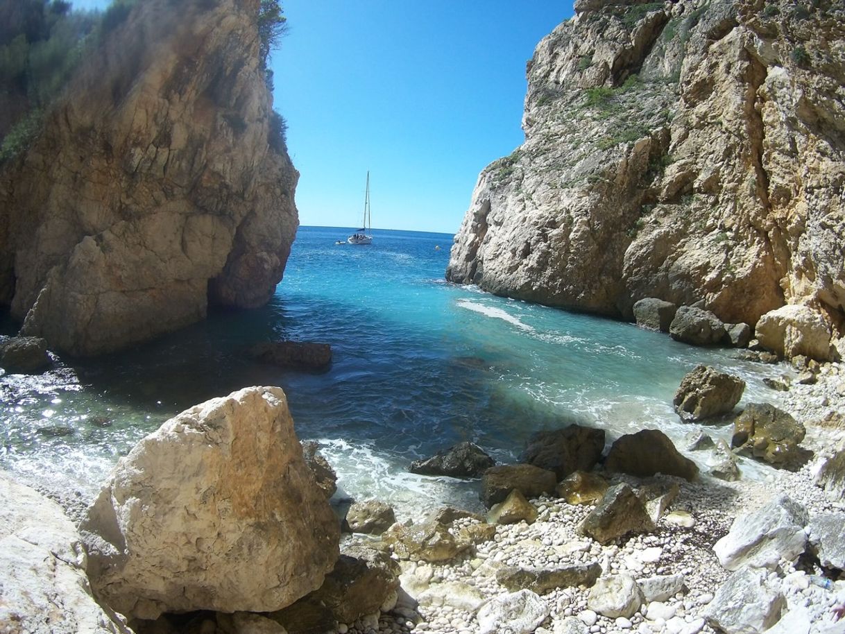 Lugar Cala En Caló