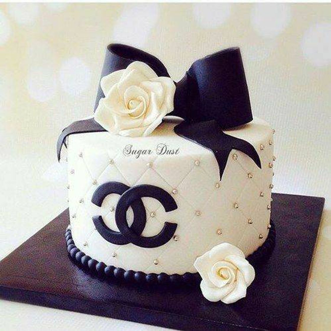 Fashion Channel cake