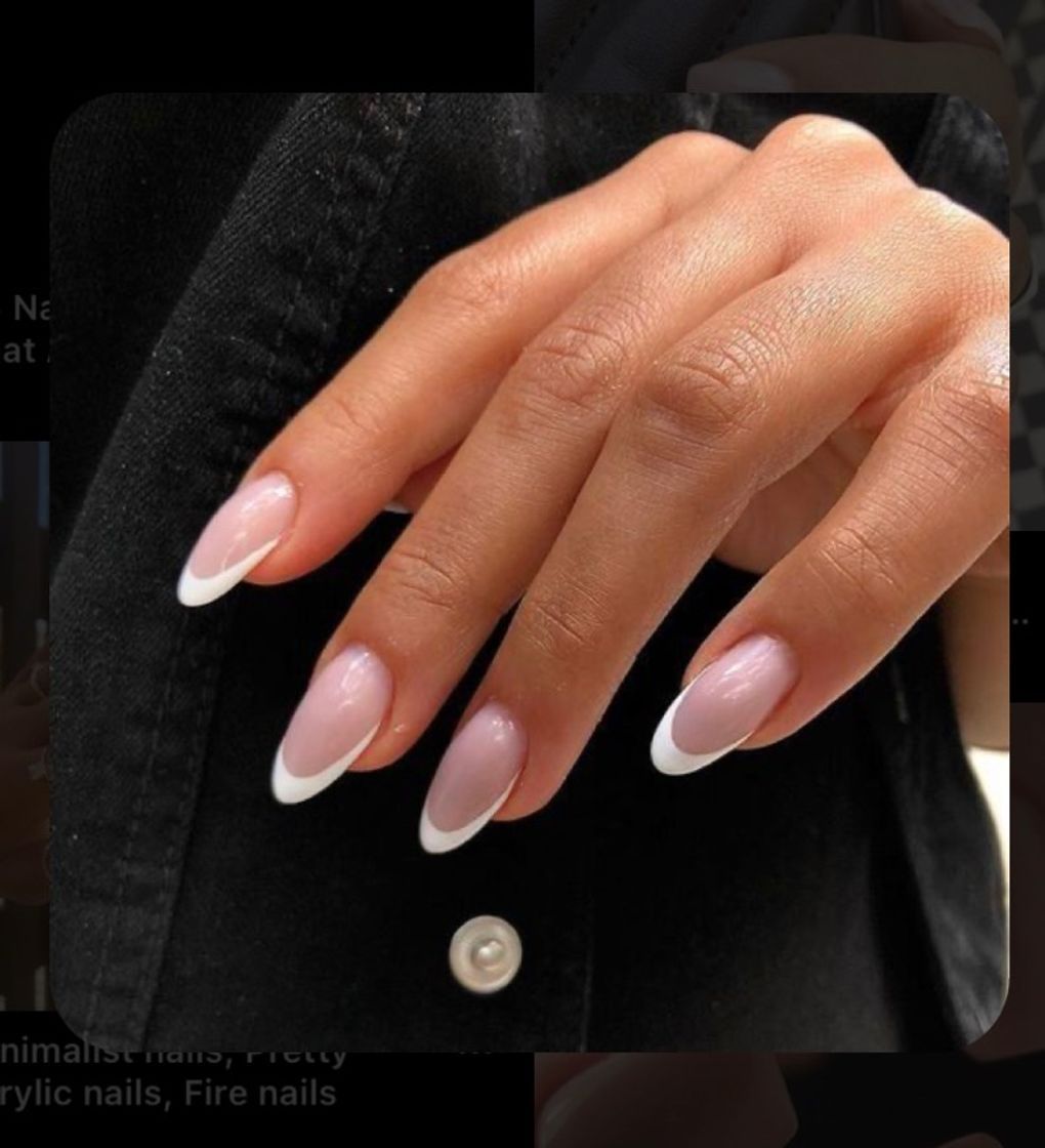 Social White nails 