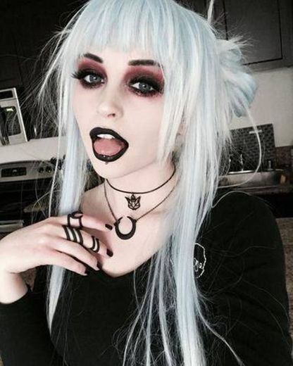 Goth makeup💞🕷️