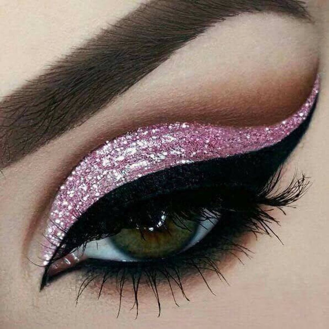 Fashion Maquiagem rosa com glitter💖