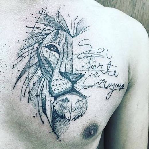 Tatuagem no peito