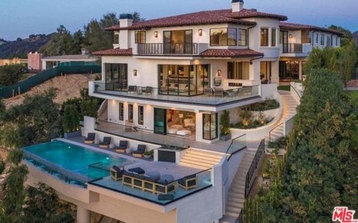 Perfect luxury mansion 
