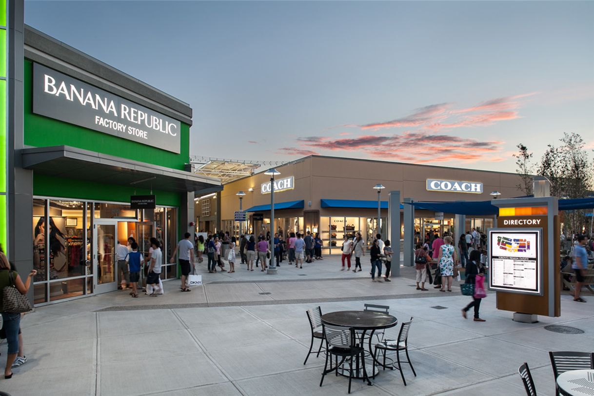 Place Toronto Premium Outlets