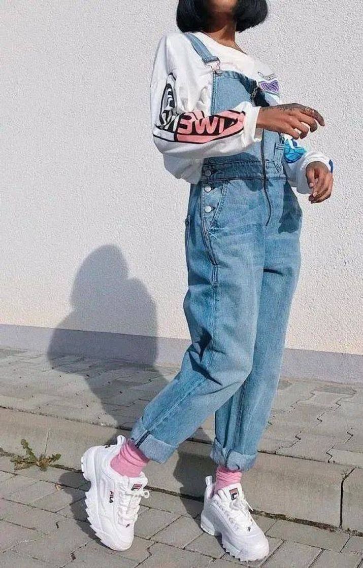 Fashion look jardineira dos anos 90s