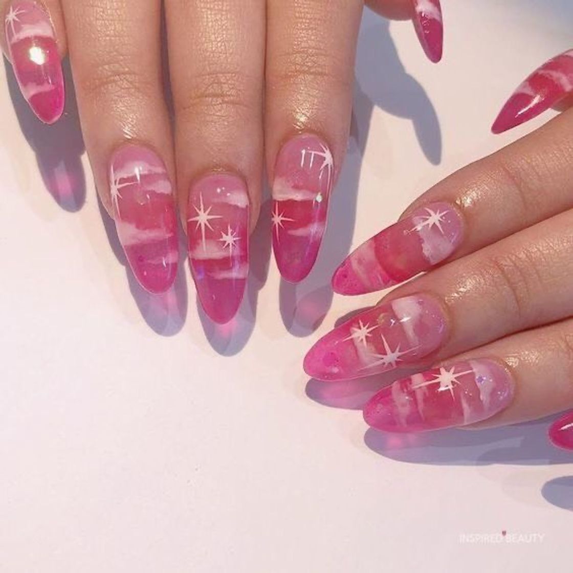 Moda nails aesthetic 