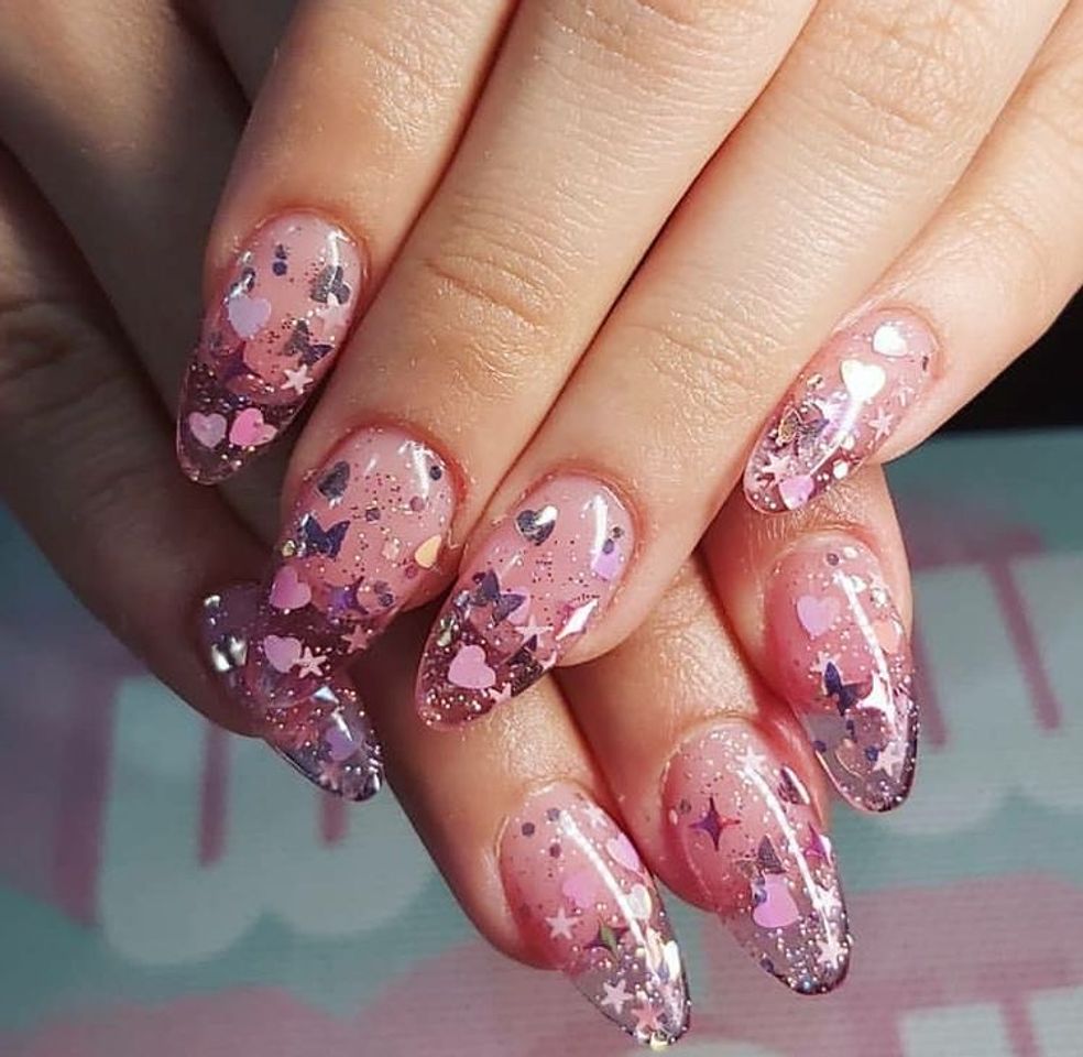 Moda nails aesthetic 