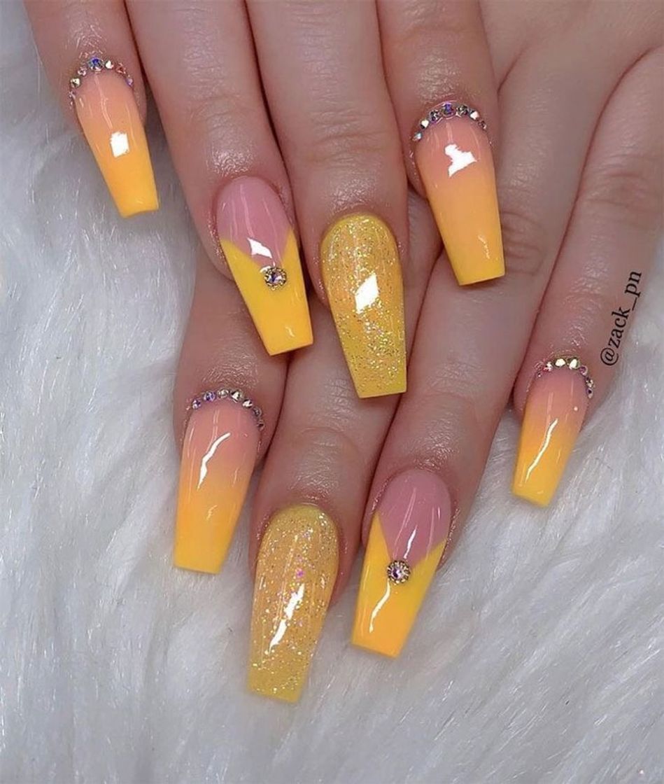 Fashion Unhas amarelas 💛