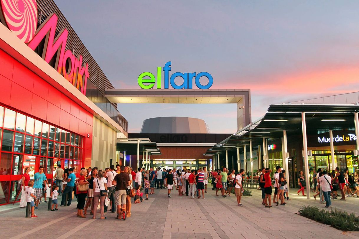 Lugar Centro Comercial El Faro