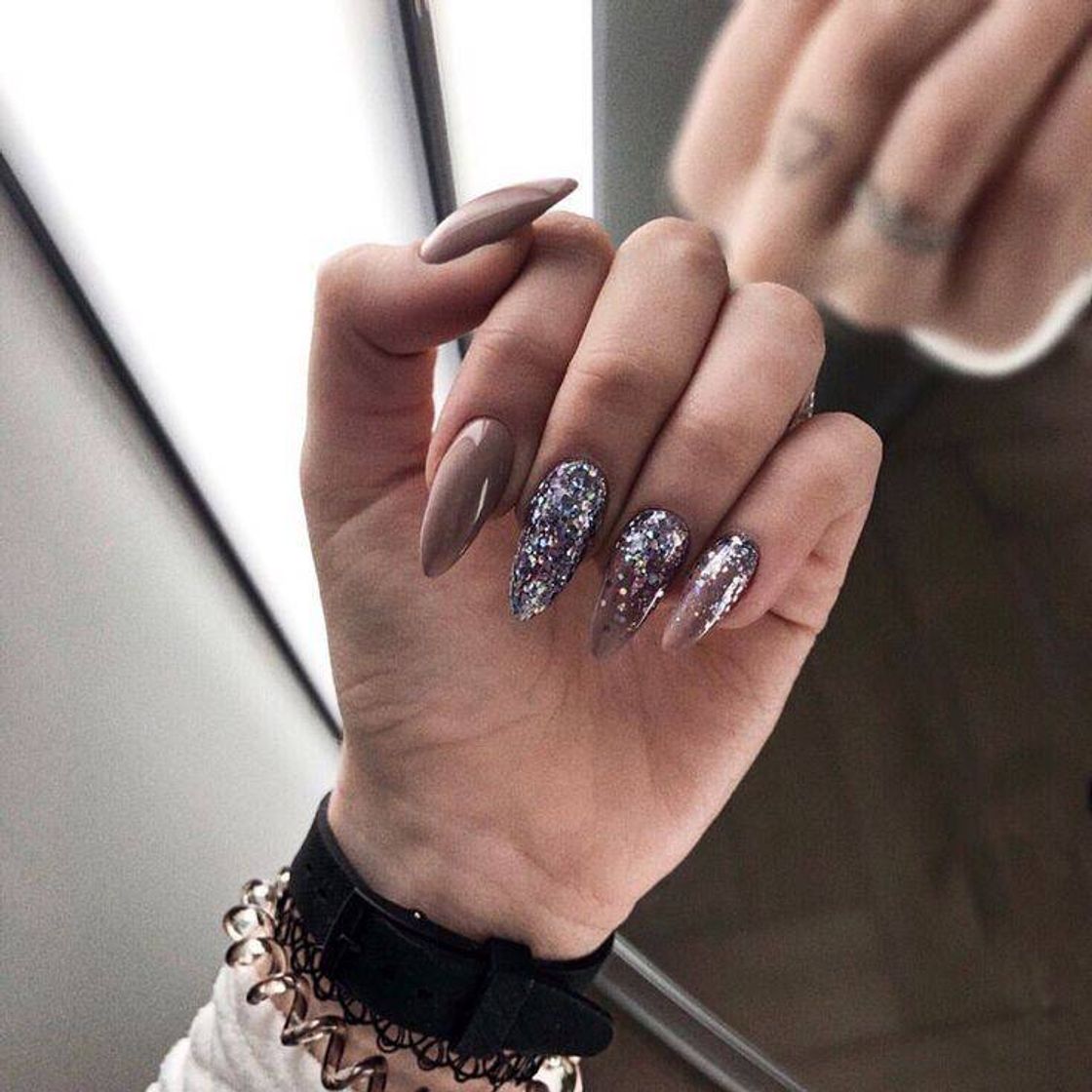 Fashion nails