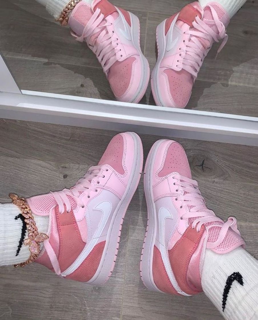 Social pink