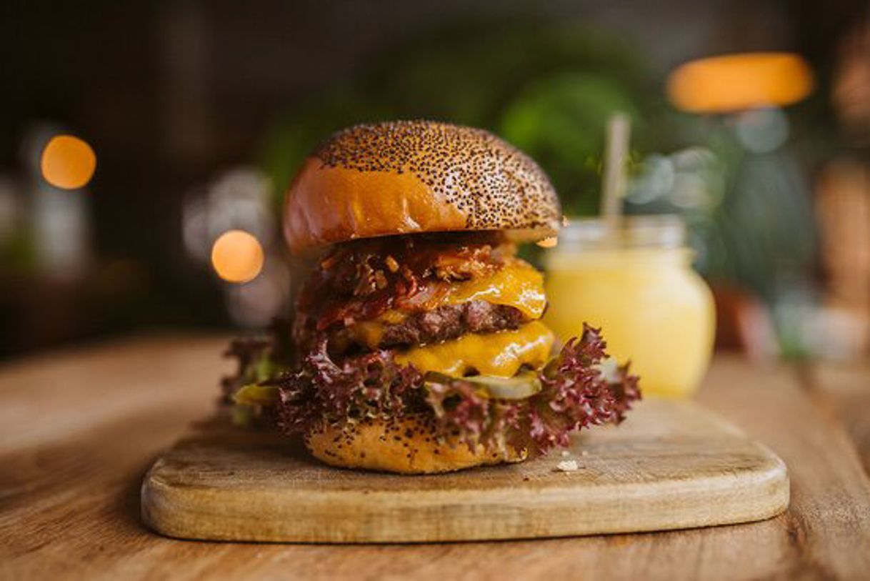 Restaurants 200 Gramos Burger & Beverage Cairasco