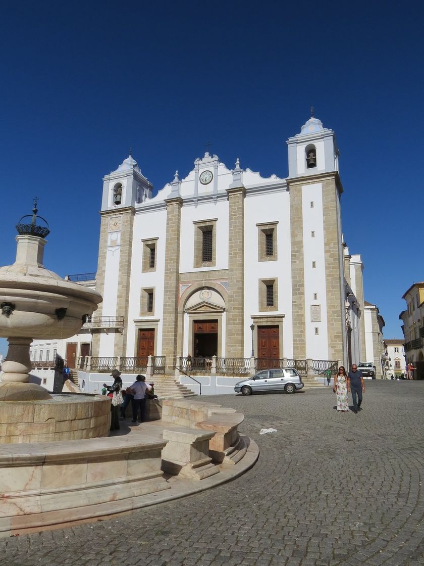 Place Igreja de S. Antão