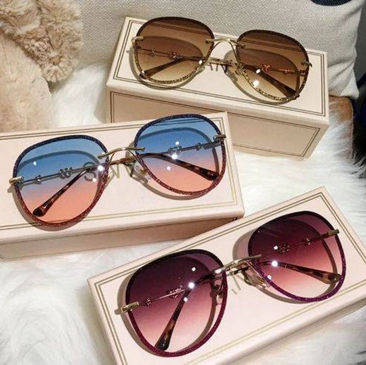 Óculos de sol feminino Strass