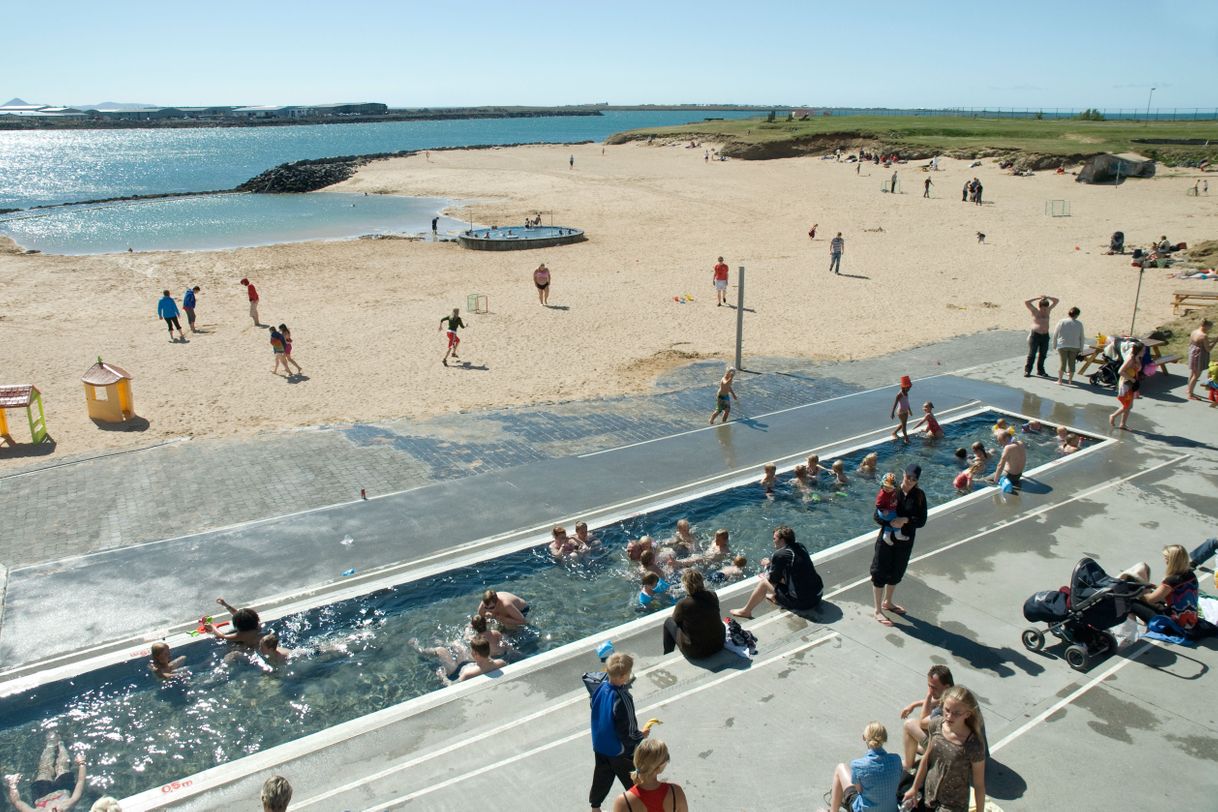 Lugar Nauthólsvík Geothermal Beach