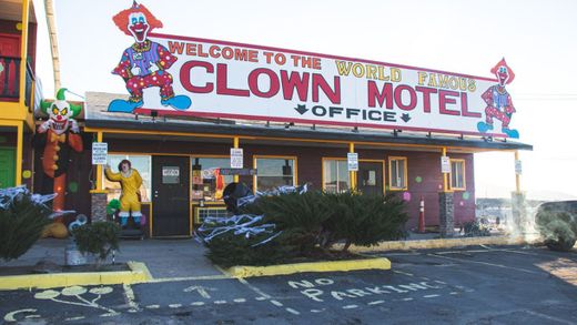 World Famous The Clown Motel