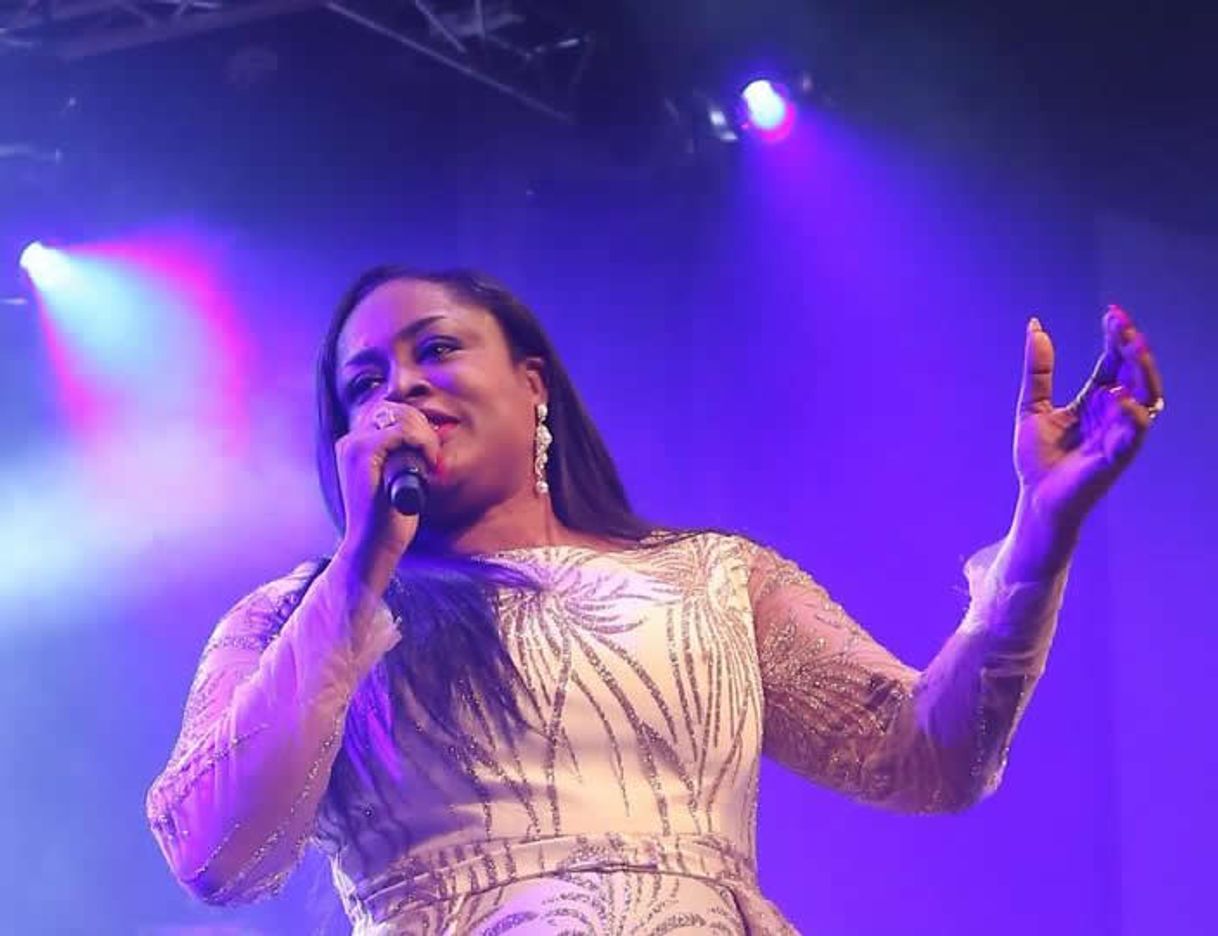 Canción Way Maker by Sinach.