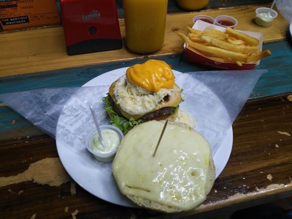 Restaurantes Suculentas Burgers - Caney