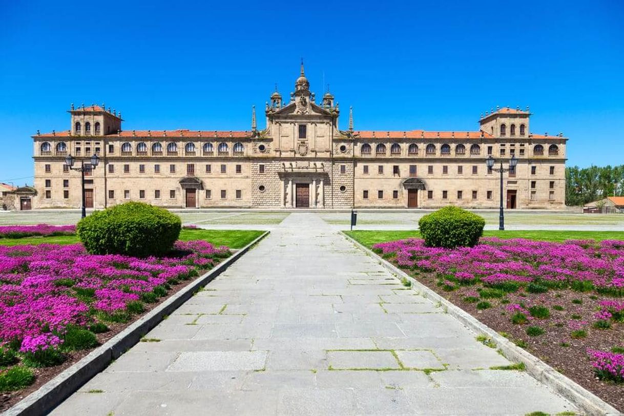 Place Colegio de los PP. Escolapios de Monforte de Lemos (Escuelas Pías)