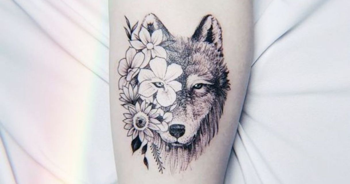 Moda tatuagem lobo