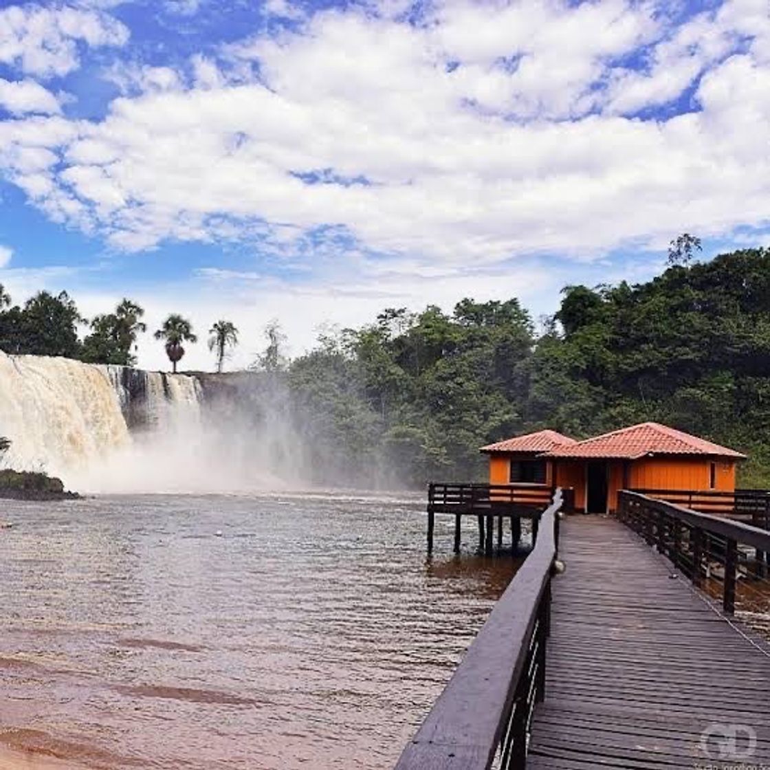 Lugar Cachoeira Salto das Nuvens