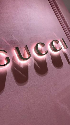 Gucci wallpaper rosa