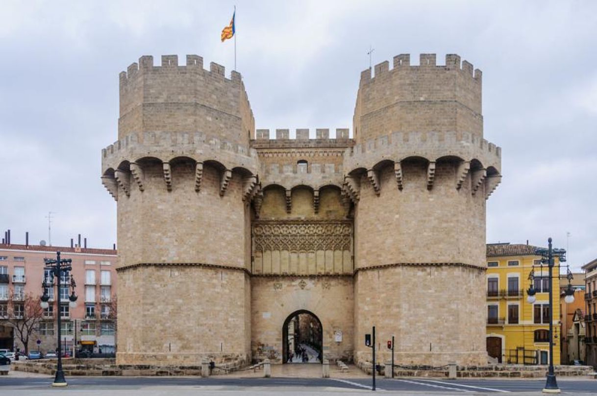 Place Torres de Serranos