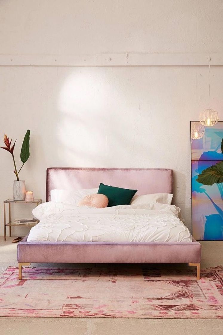 Fashion Quarto bem simples,mas com um toque artístico 