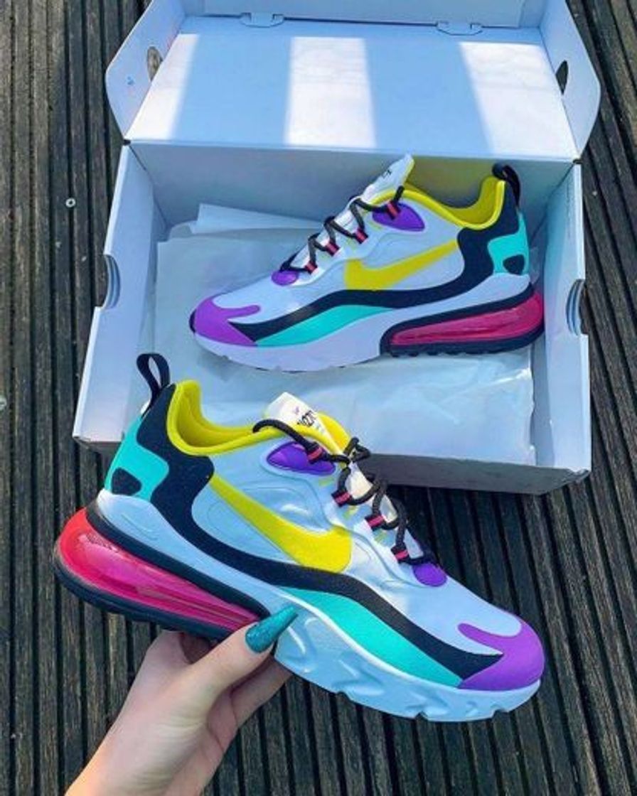 Product NIKE Air MAX 270 React