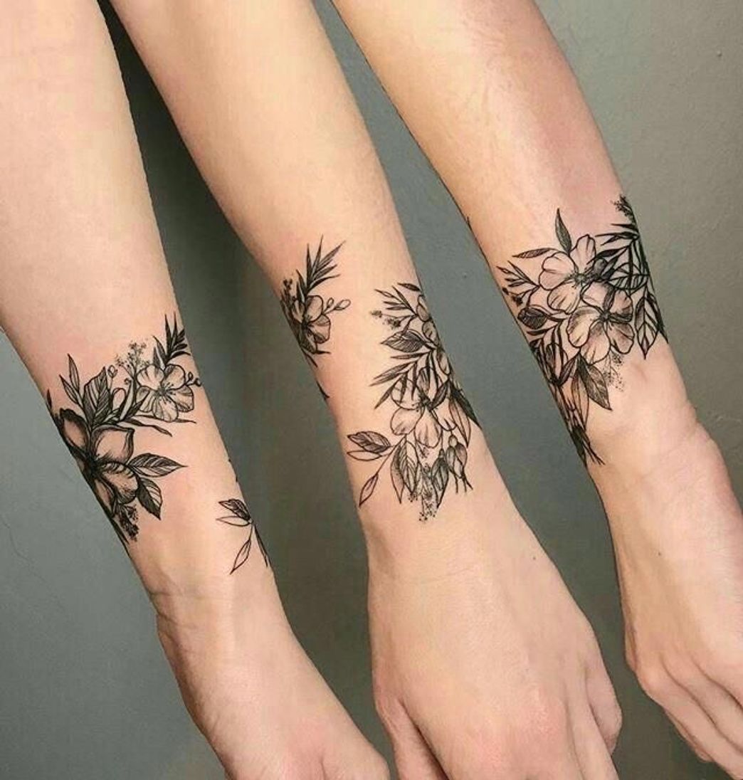 Fashion Tatuagem no pulso 