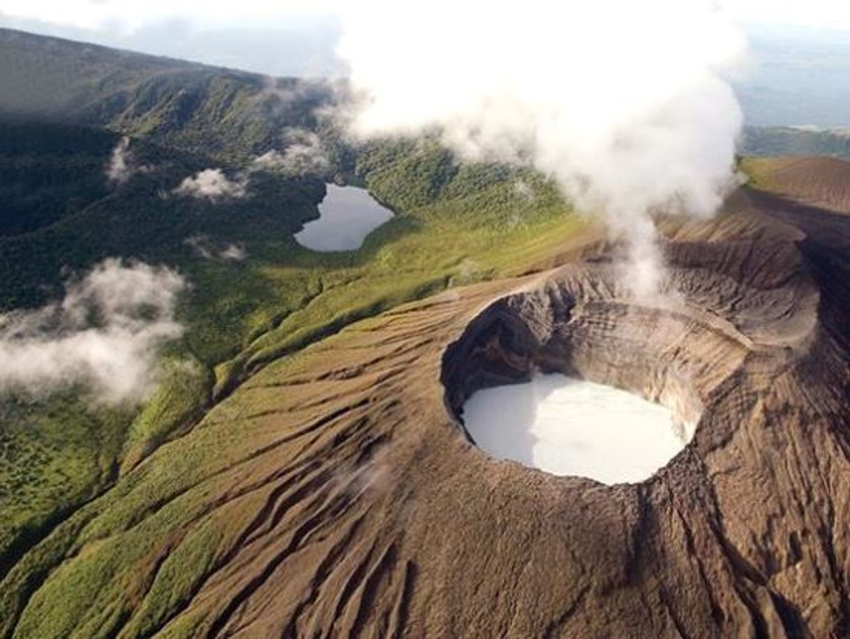 Lugares Crater La Olla