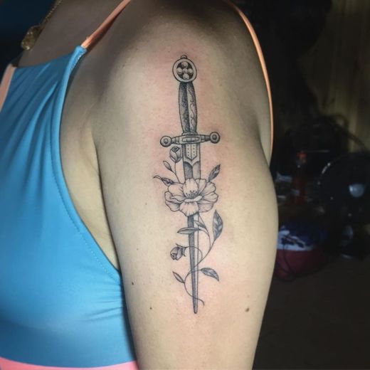 Tatuagem de espada São Jorge