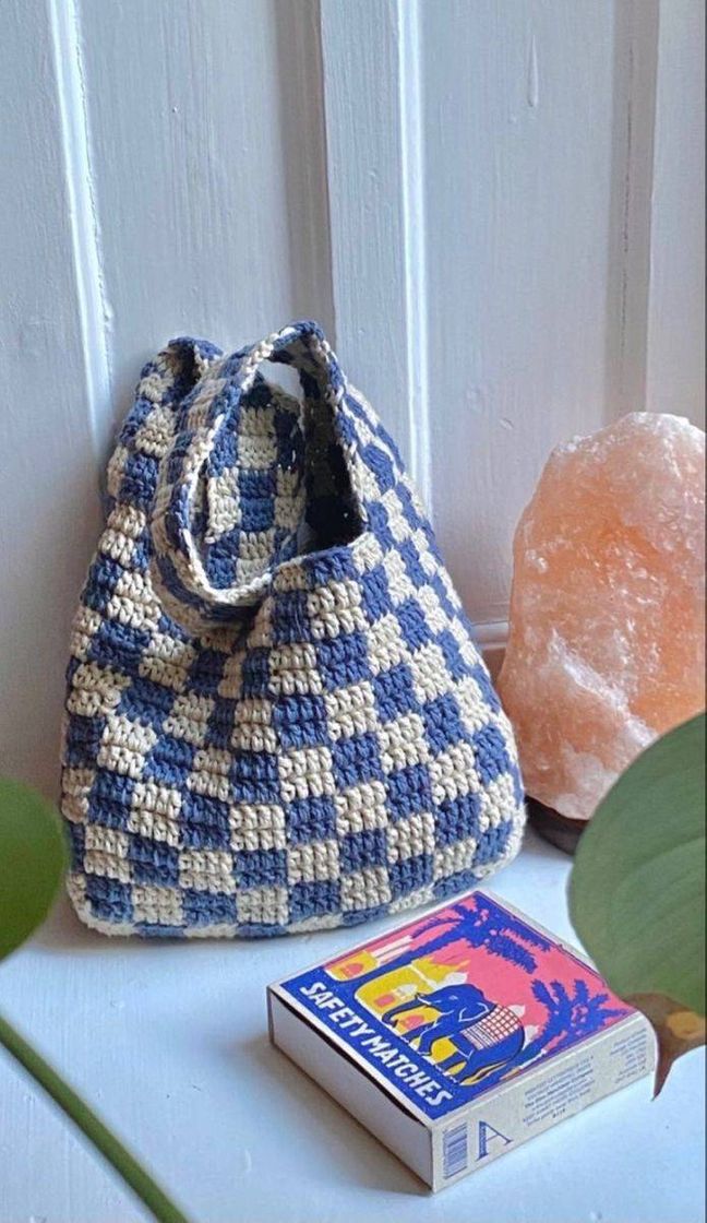 Fashion crochet bag