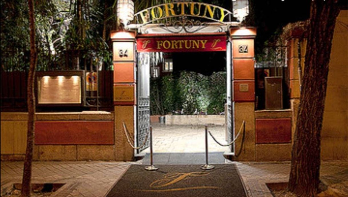 Restaurants Fortuny Restaurant & Club