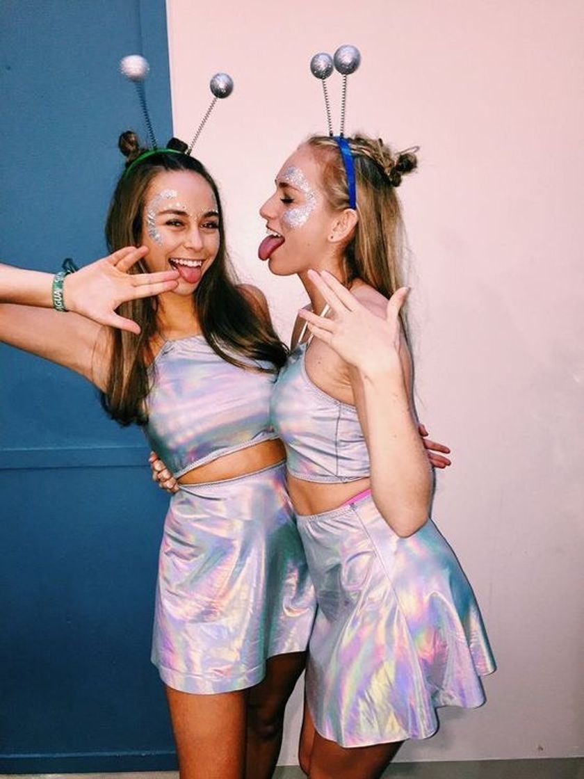 Social Fantasia 👽 