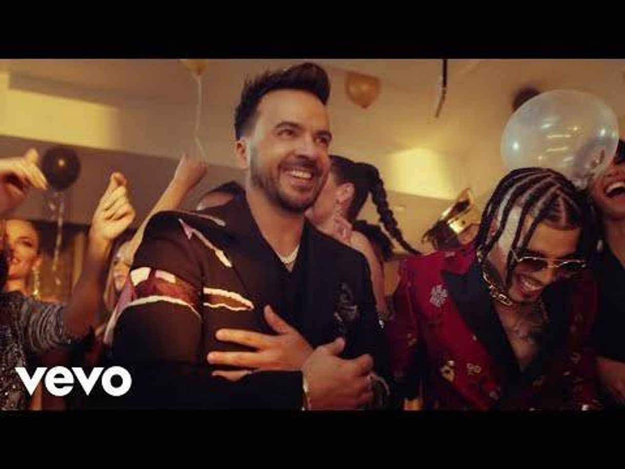 Canción Vacío - Luis Fonsi feat Rauw Alejandro.