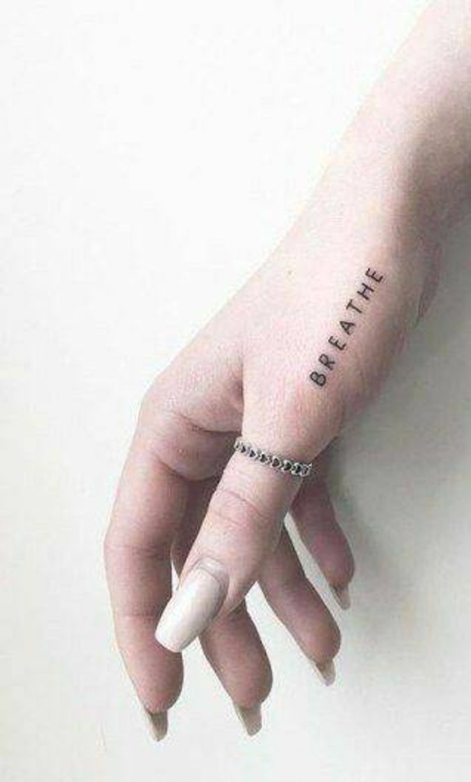 Moda Tattoo minimalist 