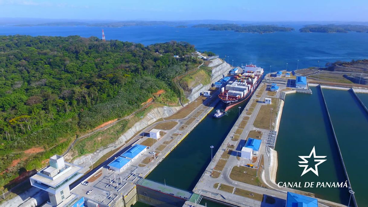 Place Panama Canal