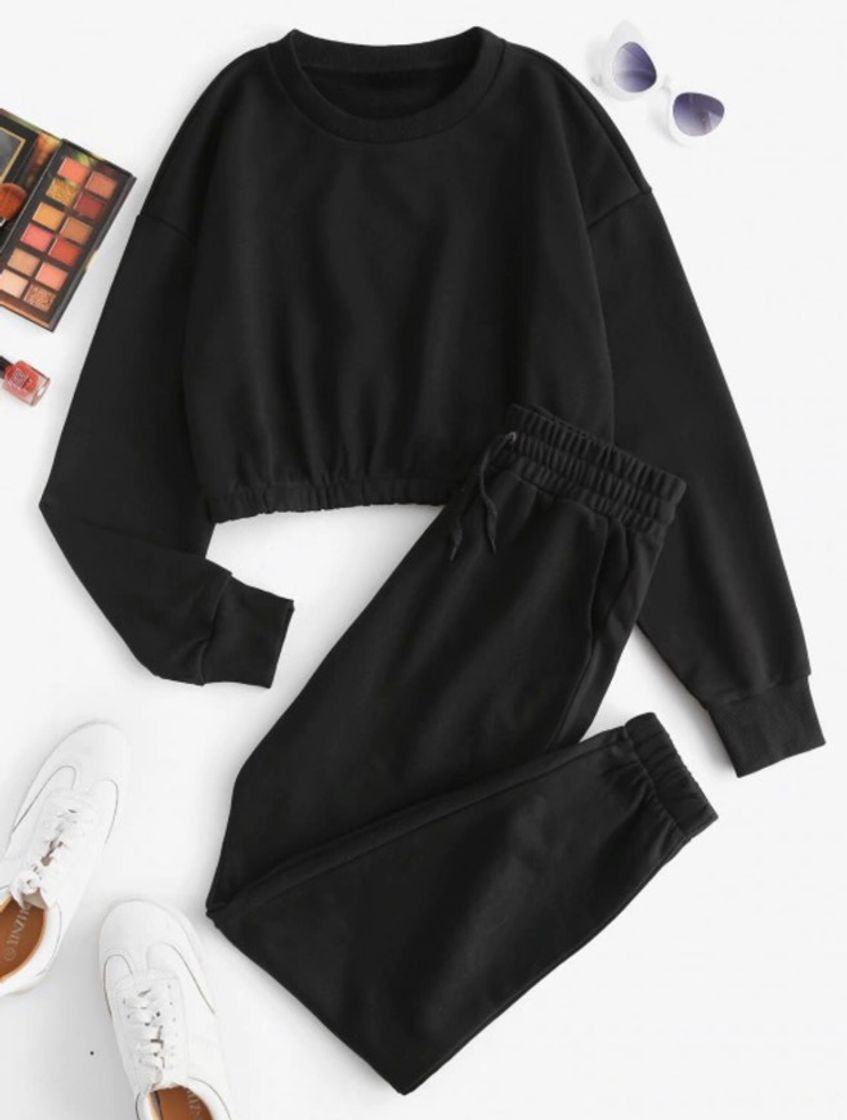 Conjunto negro de joggers 
