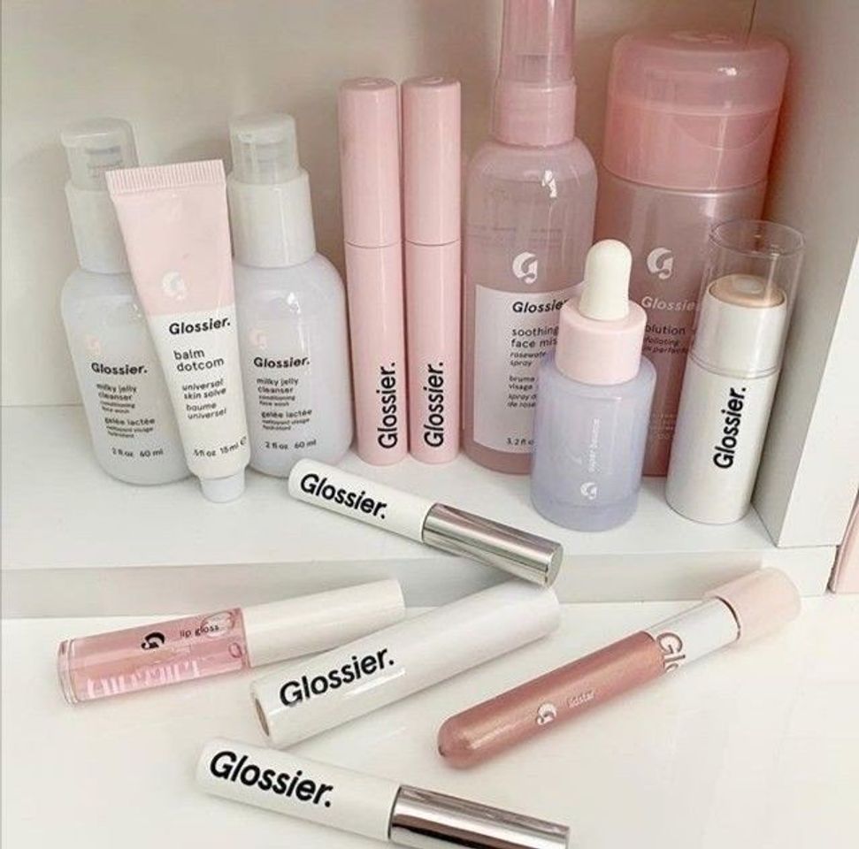 Moda Glossier | Skincare & Beauty Products Inspired by Real Life