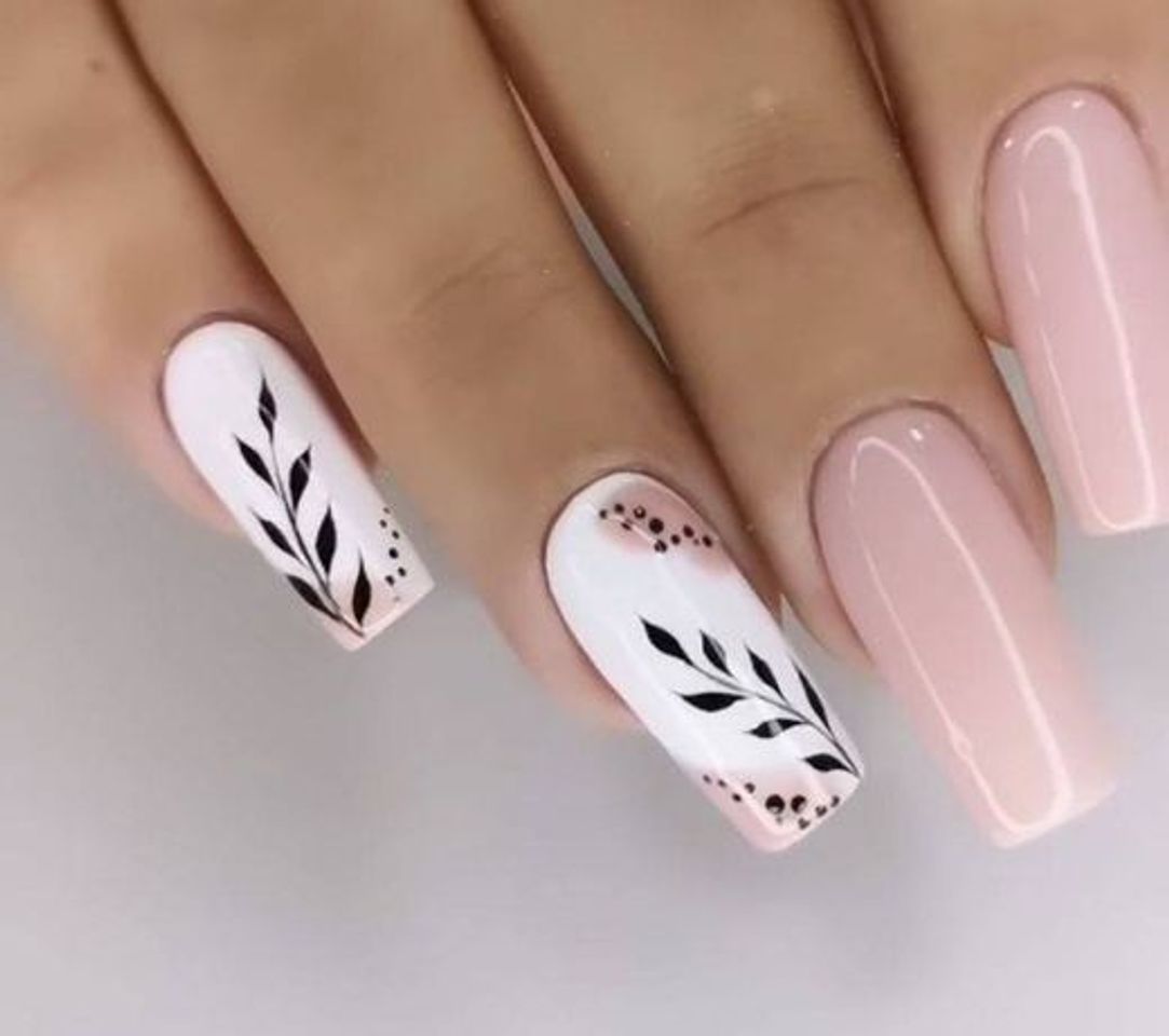 Moda Nails 🤍