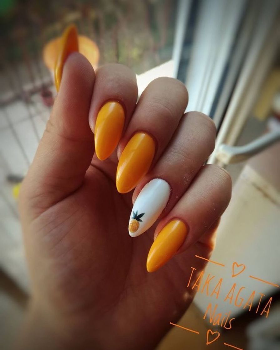 Moda Pineapple nails