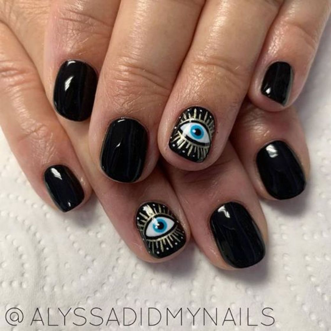 Moda Eye nails